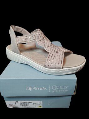 Bzees for LifeStride Lilly Bright Sandal Barely Beige Women Size 6M Wedge NIB